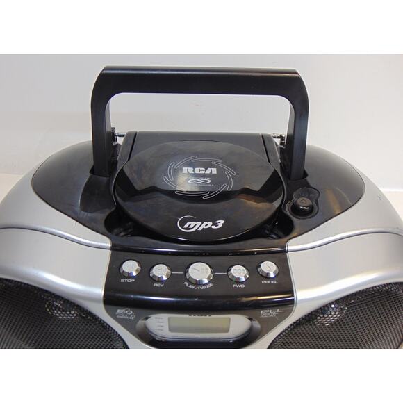 RCA Twin Bass RCD1598 Portable Boombox FM/AM/CD/MP3 Stereo Radio TESTED AUX IN - Picture 9 of 12